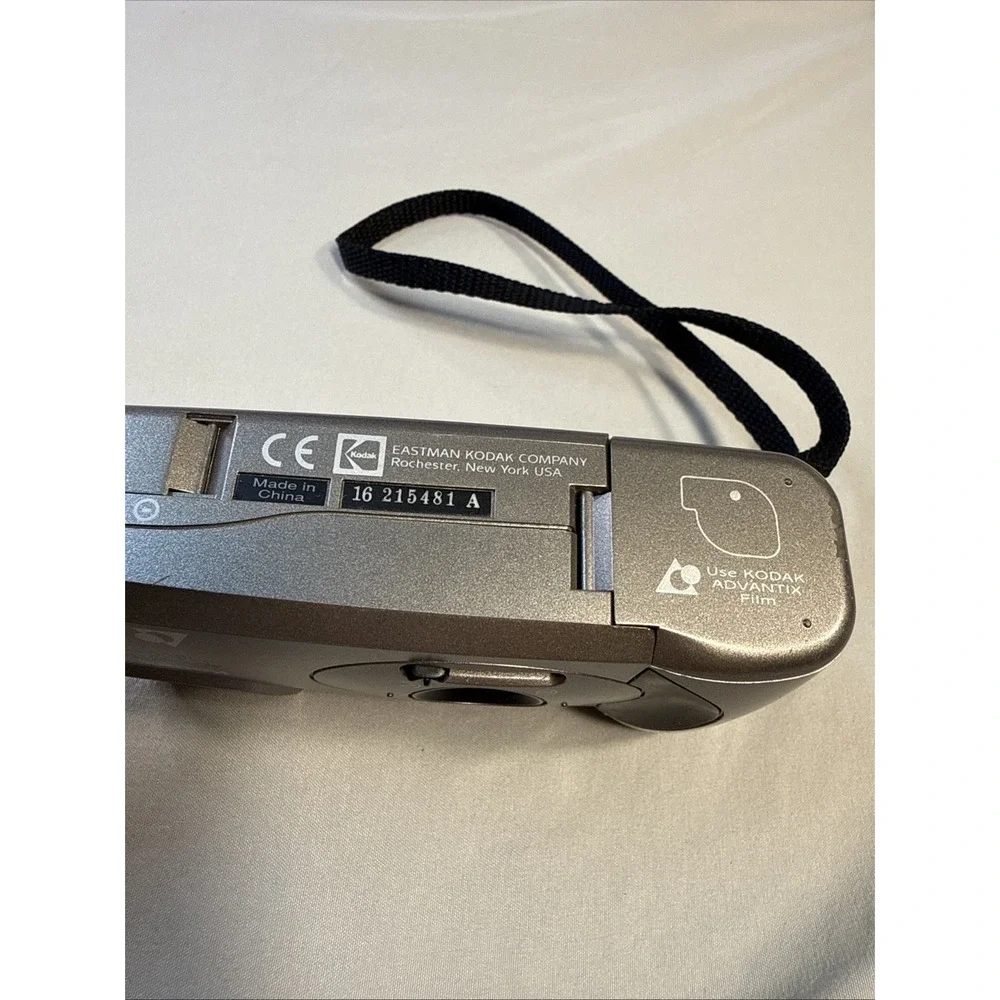 Kodak Advantix 1600 Auto APS Point & Shoot Film Camera - Tested Works + Strap
